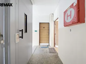 Pronájem bytu 2+1, Sokolov, Jelínkova, 52 m2