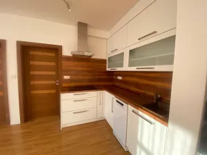 Pronájem bytu 2+kk, Praha - Čakovice, Bermanova, 56 m2