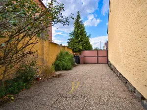 Prodej rodinného domu, Cholina, 160 m2