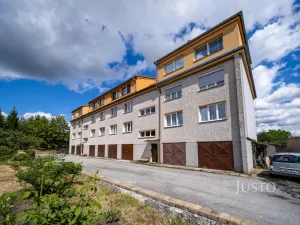 Prodej bytu 1+kk, Třeboň - Třeboň II, Šmeralova, 42 m2