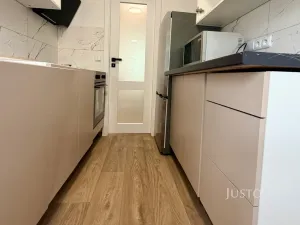 Pronájem pokoje, Hradec Králové - Slezské Předměstí, Markovická, 18 m2