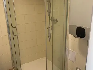 Pronájem bytu 1+kk, Praha - Nové Město, Na bojišti, 22 m2