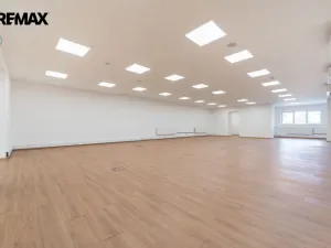 Pronájem obchodního prostoru, Praha - Háje, Hviezdoslavova, 364 m2