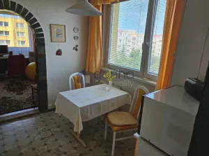 Pronájem bytu 3+1, Praha, Wassermannova, 80 m2