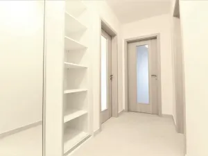 Pronájem bytu 2+kk, Praha - Letňany, Hlučkova, 60 m2
