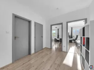Prodej bytu 2+kk, Pardubice - Ohrazenice, U Sportovní školy, 59 m2