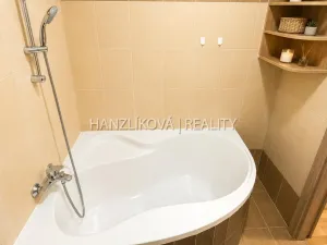 Pronájem bytu 2+1, Třeboň, Vodárenská, 60 m2
