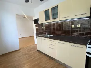 Prodej bytu 2+1, Mikulov, St. Živného, 61 m2