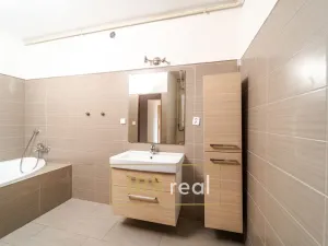 Prodej činžovního domu, Popice, 498 m2