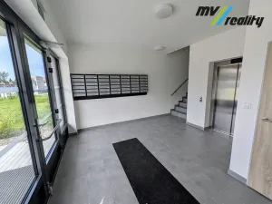 Pronájem bytu 1+kk, Lysá nad Labem, Šípková, 31 m2