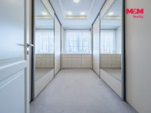 Prodej obchodního prostoru, Šestajovice, U Váhy, 356 m2