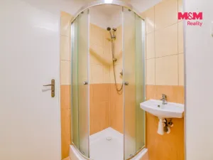 Prodej bytu 1+kk, Karlovy Vary - Doubí, 20 m2