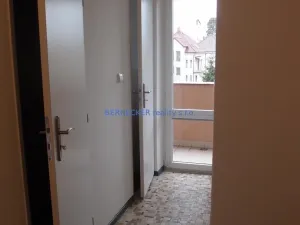 Pronájem bytu 2+1, Hradec Králové, Horova, 56 m2