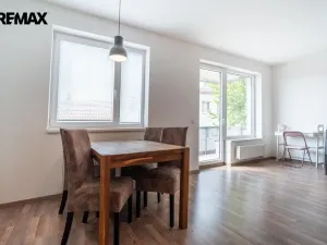 Pronájem bytu 2+kk, Praha, U starého mlýna, 53 m2