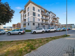 Pronájem bytu 2+kk, Pardubice, U Sportovní školy, 52 m2