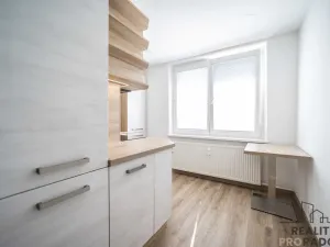 Pronájem bytu 1+1, Ostrava - Poruba, Marty Krásové, 38 m2