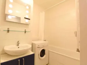Pronájem bytu 1+kk, Praha - Vysočany, Podkovářská, 31 m2