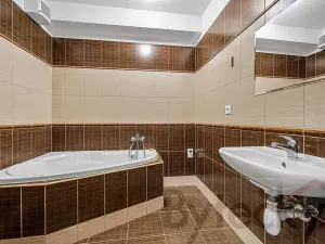 Prodej bytu 2+1, Praha - Dolní Počernice, Národních hrdinů, 62 m2