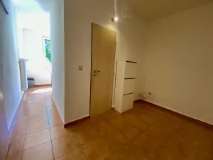 Pronájem bytu 1+1, Ostrava, Vietnamská, 38 m2