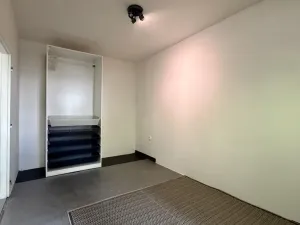 Pronájem bytu 3+kk, Praha - Klánovice, Divecká, 1000 m2