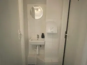 Pronájem obchodního prostoru, Praha - Nové Město, Dlážděná, 90 m2