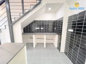 Pronájem obchodního prostoru, Praha - Nové Město, Dlážděná, 90 m2