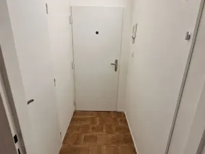 Pronájem bytu 1+kk, Praha - Břevnov, Nad Kajetánkou, 26 m2