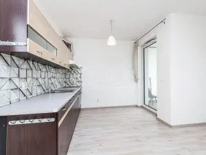 Prodej bytu 1+kk, Praha - Vysočany, Strnadových, 32 m2
