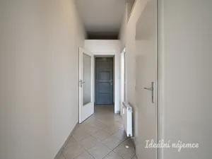 Pronájem bytu 1+1, Praha - Žižkov, Husitská, 35 m2