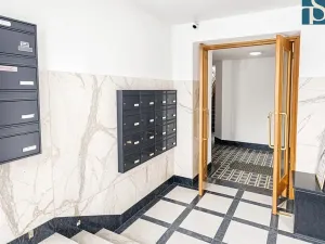 Prodej bytu 2+1, Praha - Nové Město, Na slupi, 70 m2