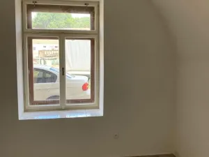 Pronájem bytu 1+1, Plzeň - Malesice, Malesická náves, 40 m2