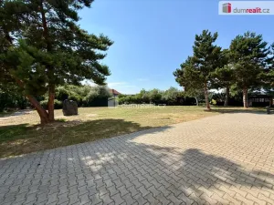 Pronájem kanceláře, Veltrusy, nám. A. Dvořáka, 24 m2