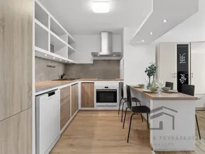 Prodej bytu 1+1, Praha - Háje, Bajkonurská, 52 m2