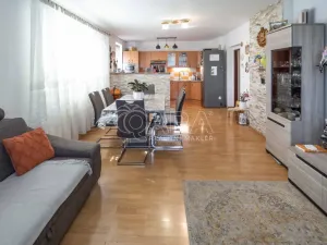 Prodej bytu 3+1, Velký Borek, Vrutická, 71 m2