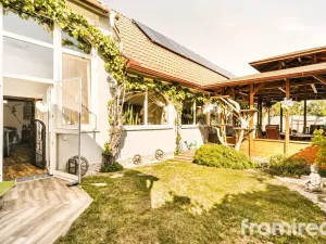 Prodej rodinného domu, Strachotín, Osvobození, 250 m2