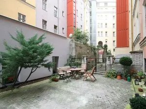 Pronájem bytu 3+1, Praha - Smíchov, Kroftova, 84 m2