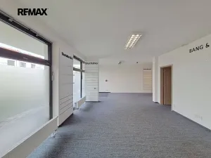 Pronájem obchodního prostoru, Praha - Modřany, Soukalova, 104 m2