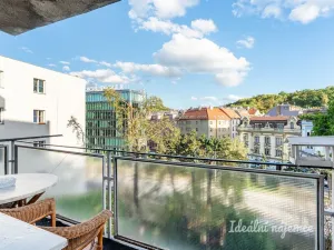 Pronájem bytu 2+1, Praha - Smíchov, U dvou srpů, 60 m2