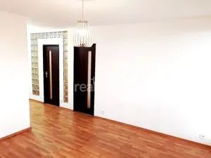 Pronájem bytu 2+kk, Praha - Karlín, Nekvasilova, 47 m2