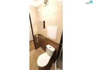 Pronájem bytu 2+kk, Praha - Karlín, Nekvasilova, 47 m2