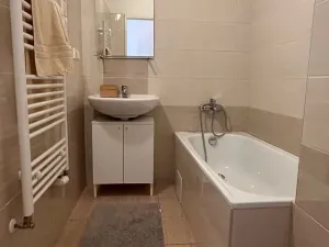 Pronájem bytu 2+kk, Praha - Strašnice, Věšínova, 60 m2