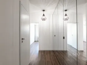 Pronájem bytu 2+kk, Praha - Kobylisy, Pohnertova, 43 m2