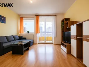 Pronájem bytu 2+kk, Hradec Králové - Třebeš, Ve Stromovce, 70 m2
