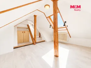 Pronájem atypického bytu, Praha - Hostivař, V nové čtvrti, 125 m2