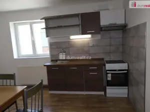 Pronájem bytu 2+1, Karlovy Vary - Počerny, 68 m2