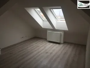 Pronájem bytu 2+kk, Plzeň, Zborovská, 42 m2