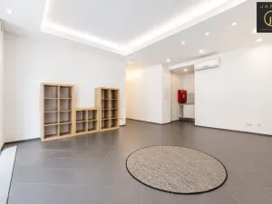 Pronájem kanceláře, Praha - Karlín, Rohanské nábřeží, 37 m2