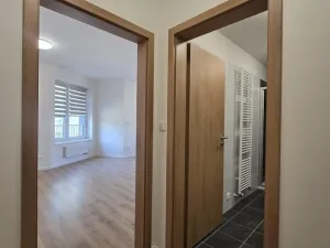 Pronájem bytu 1+kk, Benešov, 102. pluku, 33 m2