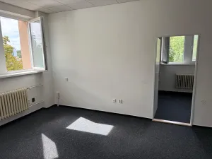 Pronájem kanceláře, Praha - Žižkov, U zásobní zahrady, 370 m2