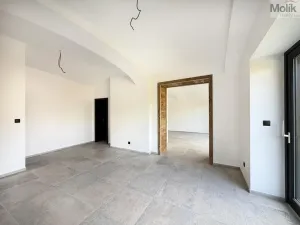 Pronájem atypického bytu, Osek, Tovární, 135 m2